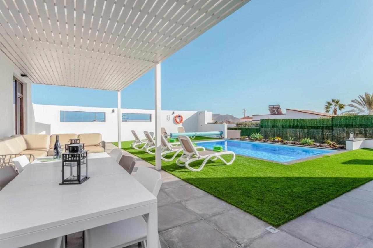 Villa Ponzos Chalet Independiente Y Privado Triquivijate Екстер'єр фото